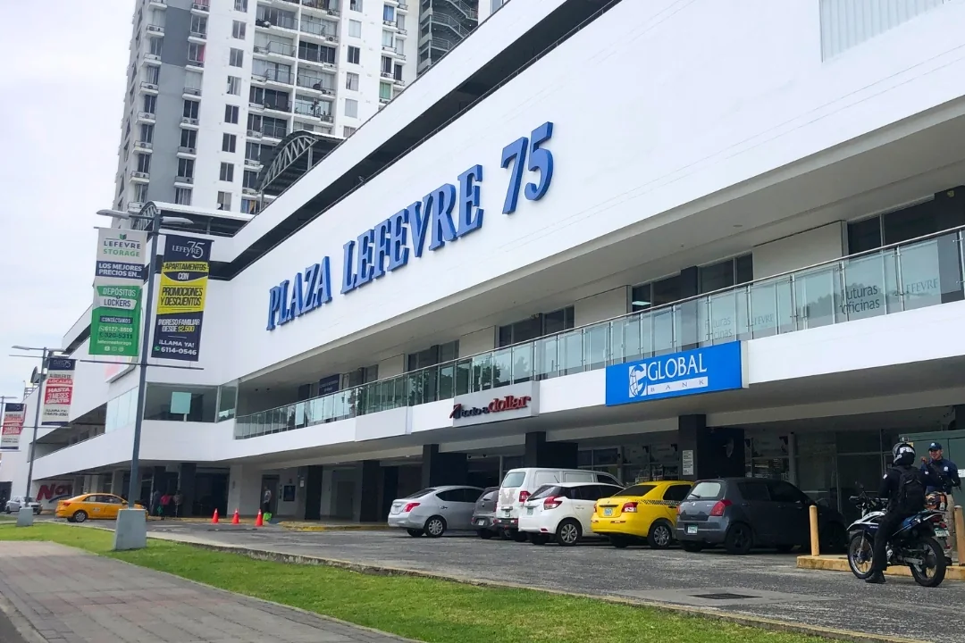 Plaza Lefevre 75
